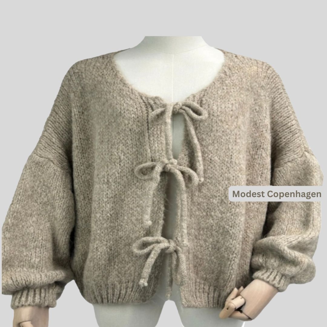 Fluffy cardigan with puff sleeves with wool and mohair